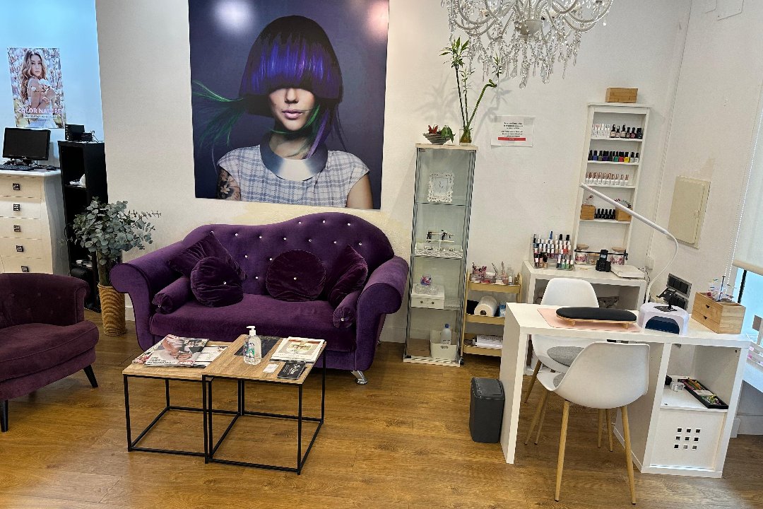 The Salon by Cristina Agüera, Eixample, Valencia