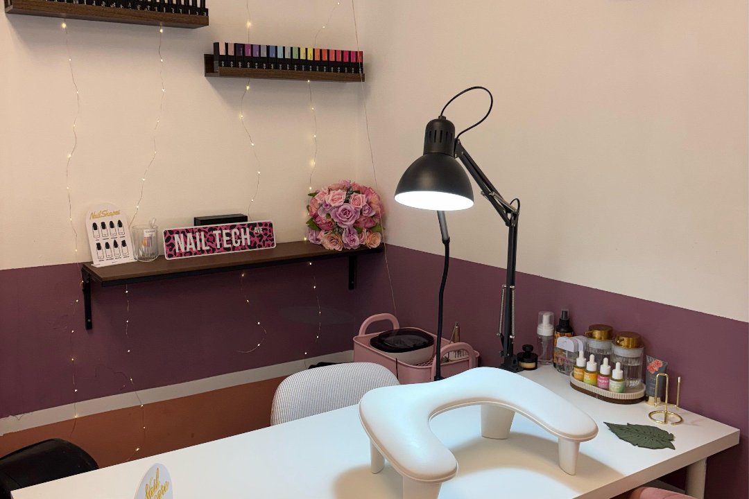 Gels by Eleanor, Sauchiehall Street, Glasgow Area
