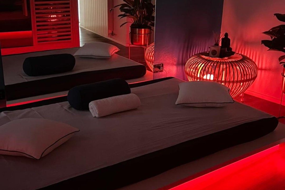 Lary Centro Olistico, Accursio, Milano