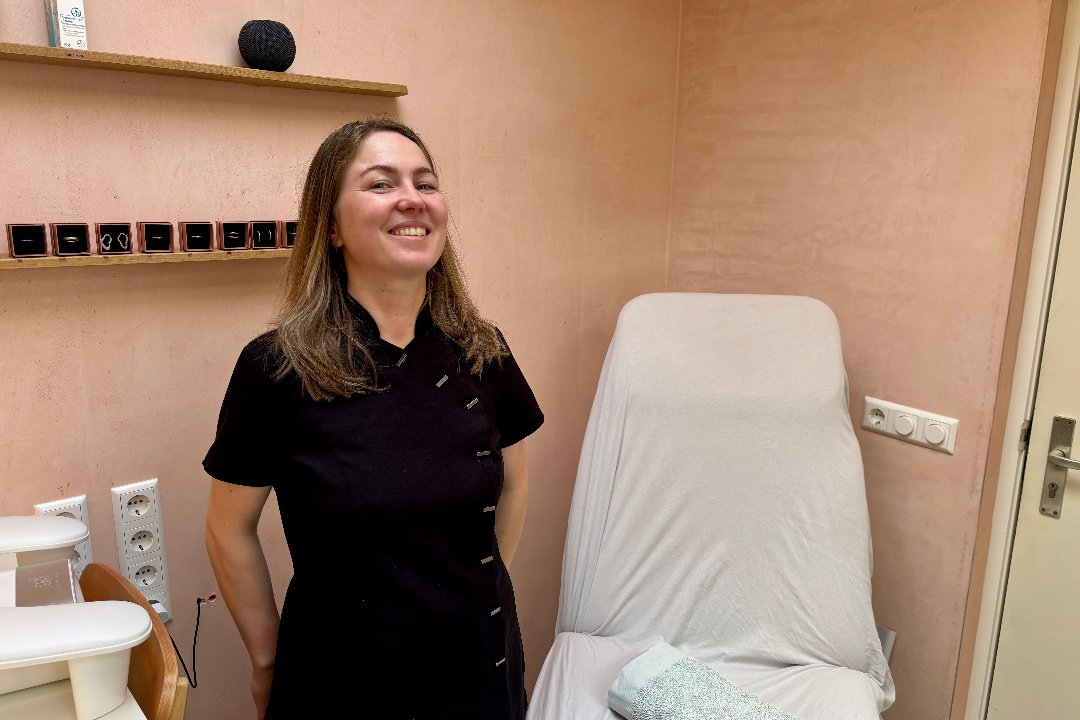 Nani Pedi, Bergen, Noord-Holland