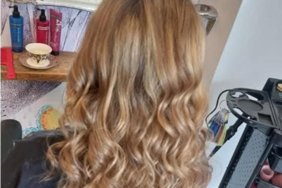 Elegance Hair Retreat , Sale, Trafford