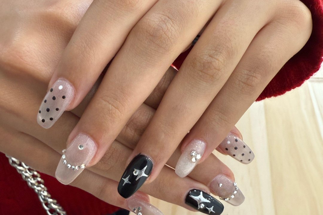 TOP Nails studio, Rue de Maubeuge, Paris