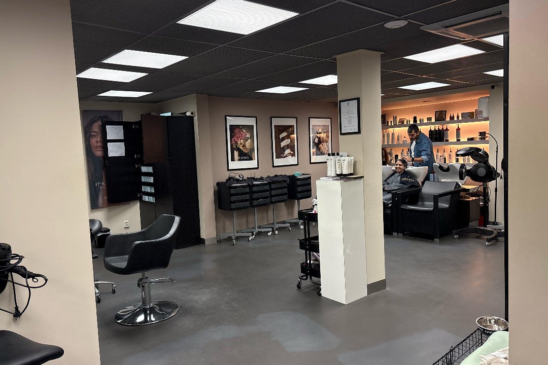 Moreno's Hair & Beauty, Haarlem