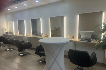 Skin & Hair by Noémi