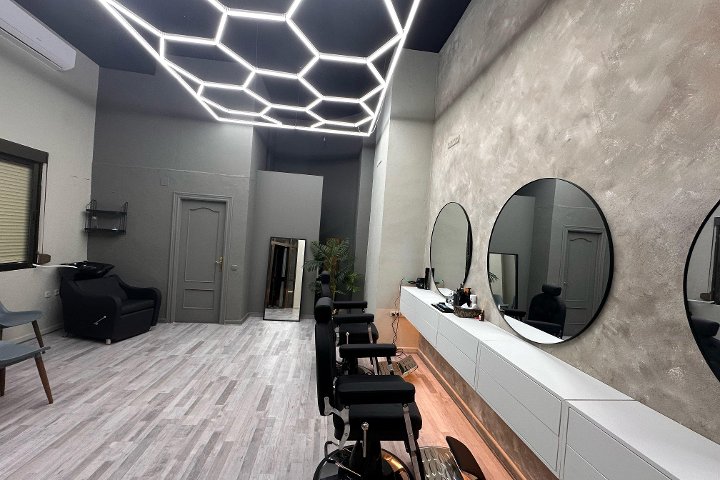 Elegance Barbershop by Ronald Florez