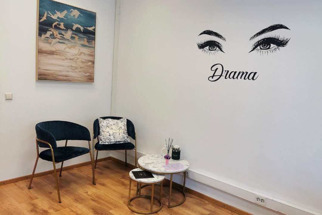 Grožio studija DRAMA, Naujamiestis, Kaunas