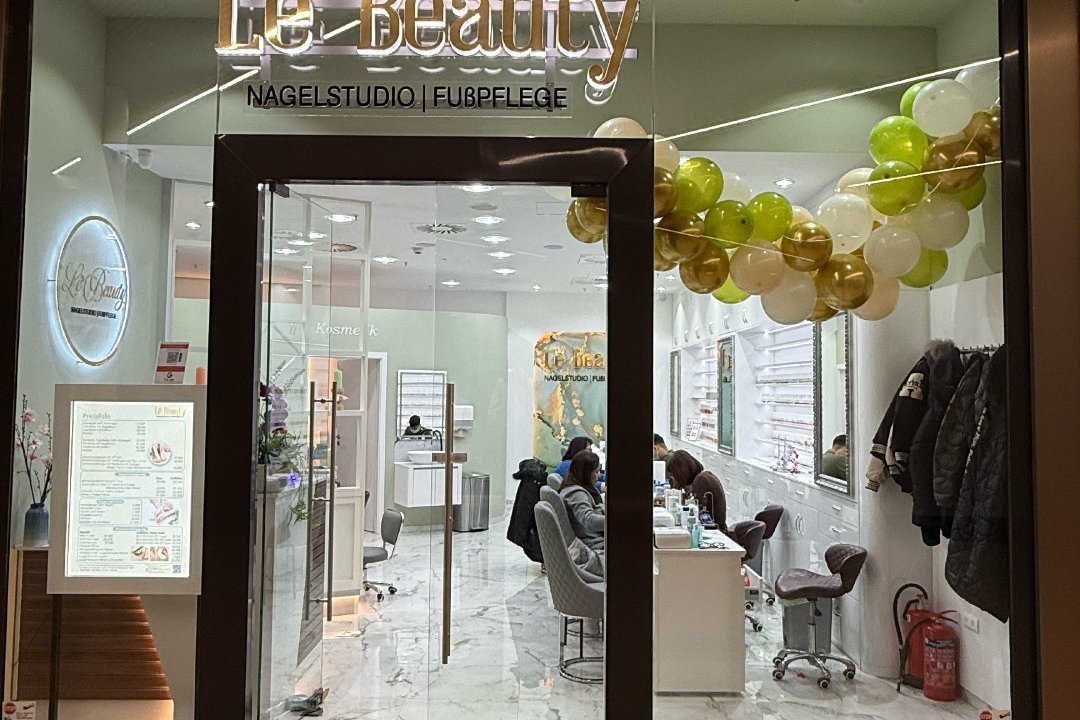 Levi Nails, Gladbach, Mönchengladbach