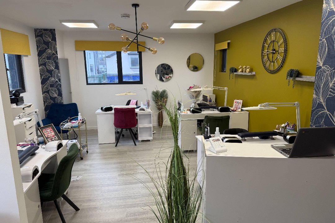 Studio 5 Nails, Blarney