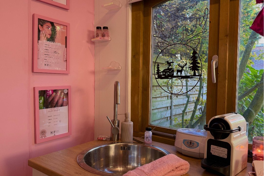 Laque by Lisa, Vogelwijk, The Hague