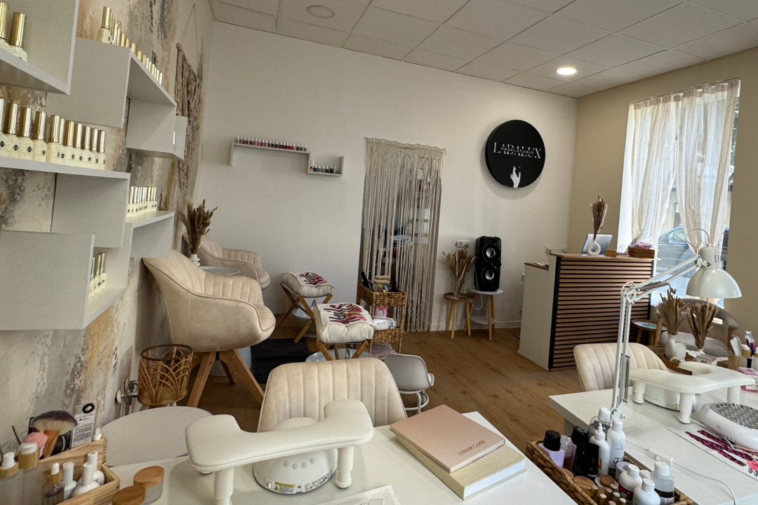 Ladalux Nagelstudio, 16. Bezirk, Wien