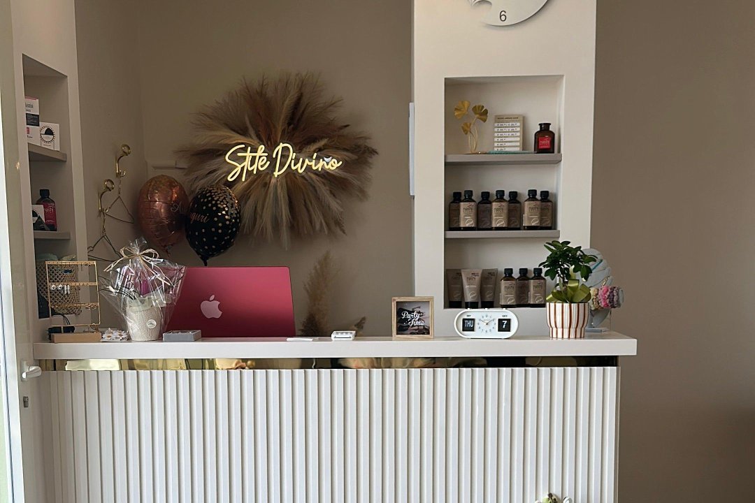 Stile Divino 2.0, Assemini, Città metropolitana di Cagliari