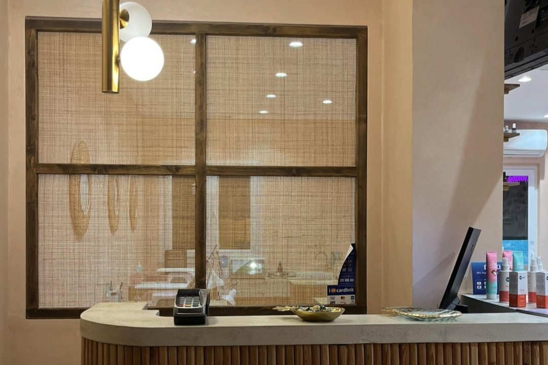 Bahama Nails & Beauty, Kentro Thessalonikis, Θεσσαλονίκη