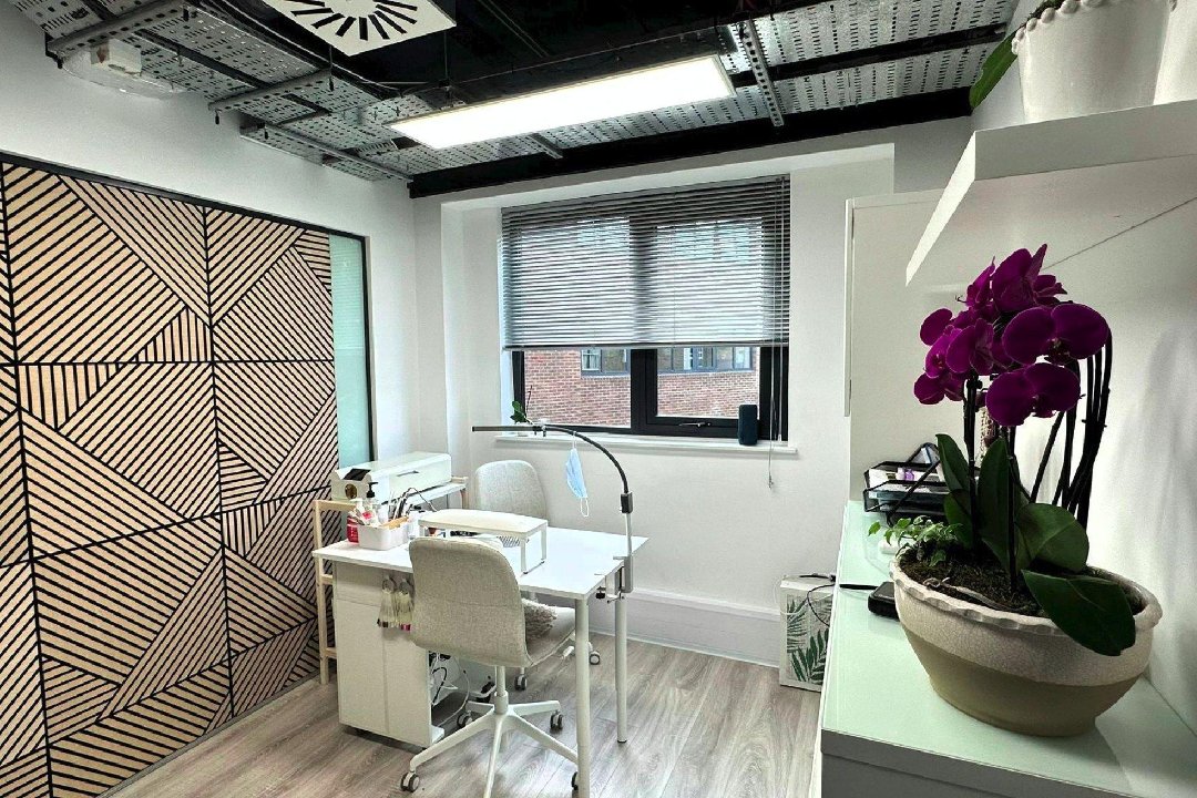 Aesthetic Nails, Teddington, London