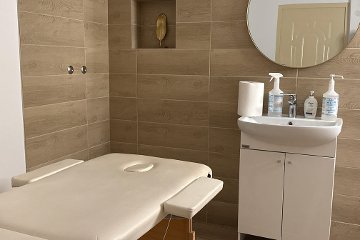 Massage, eyebrows and eyelashes by Iryna