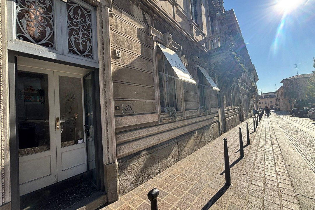 Ladys di Matilde Ascoli, Monza, Lombardia