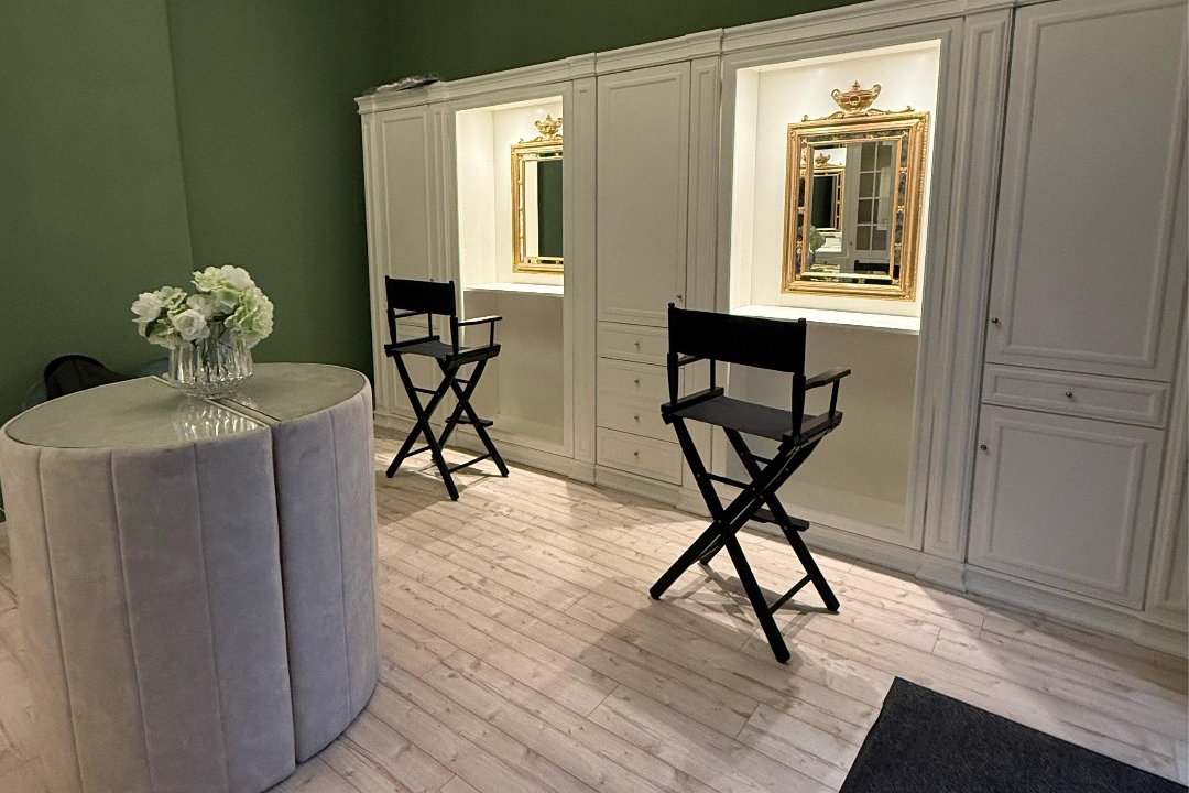 Dinah MakeUp Artist, Maxvorstadt, München