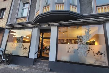 Julissa Bermudez - Kosmetikinstitut