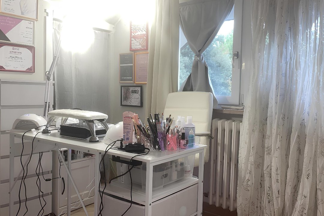 Noemi Nails (Home Based), Tor Lupara