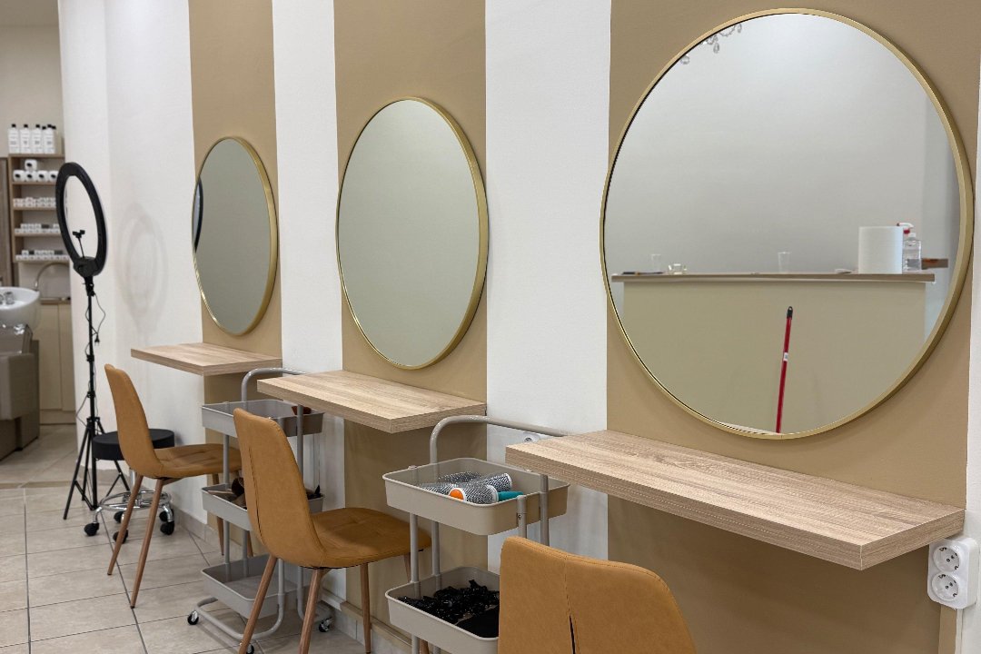 Behind the C-Hair, Palaio Faliro, Αττική