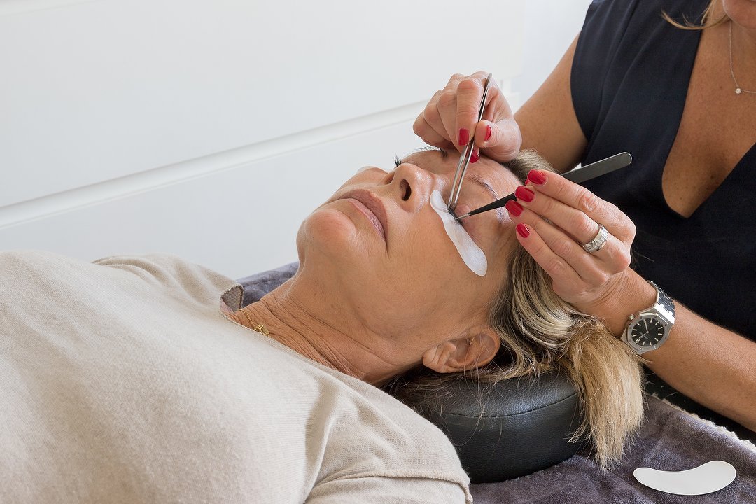 Chèque et coffret cadeau de votre salon de beauté à Levallois-Perret