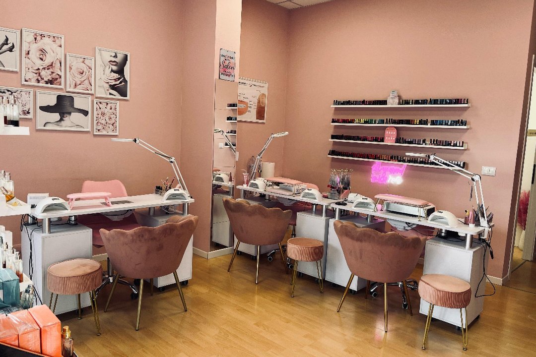 Luxury Nails, Albano Laziale, Lazio