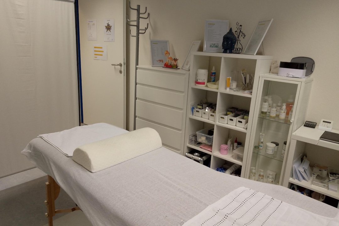 Winter Kosmetik, Hirschstetten, Wien