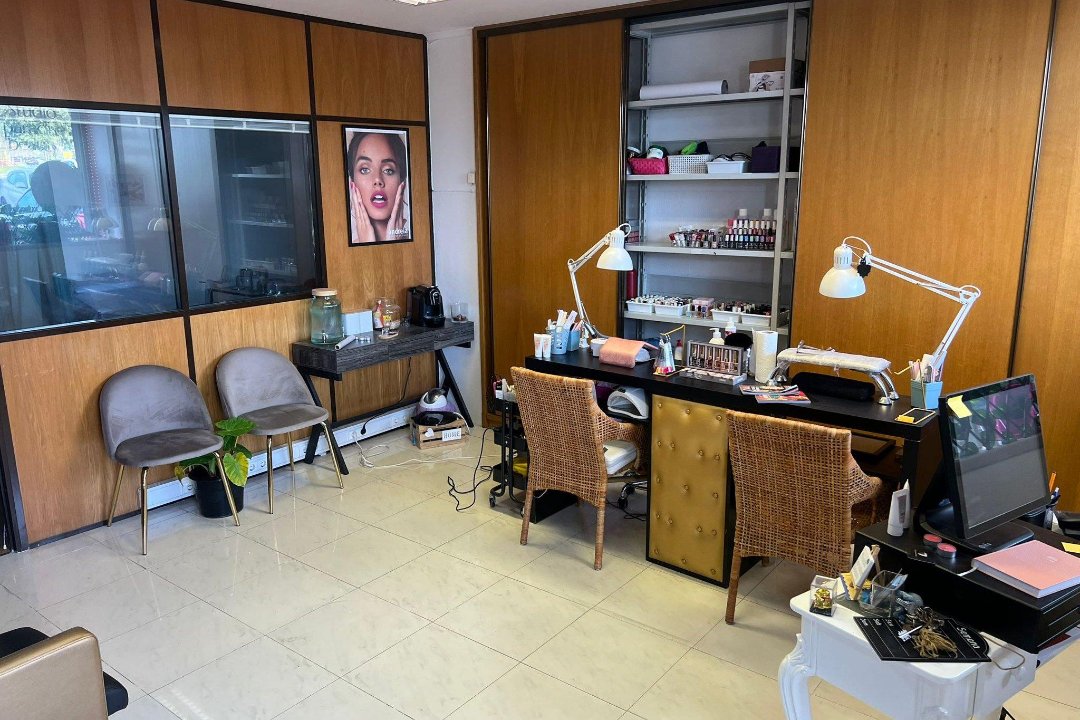 Studio Paradise Beauty, Amadora