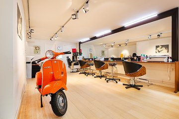 Kapsalon Salvatore Due Fac B.V.