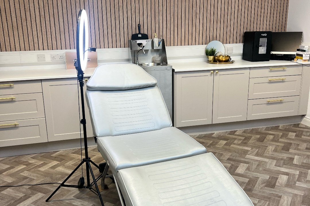 Cheshire Retreat, Hale, Trafford