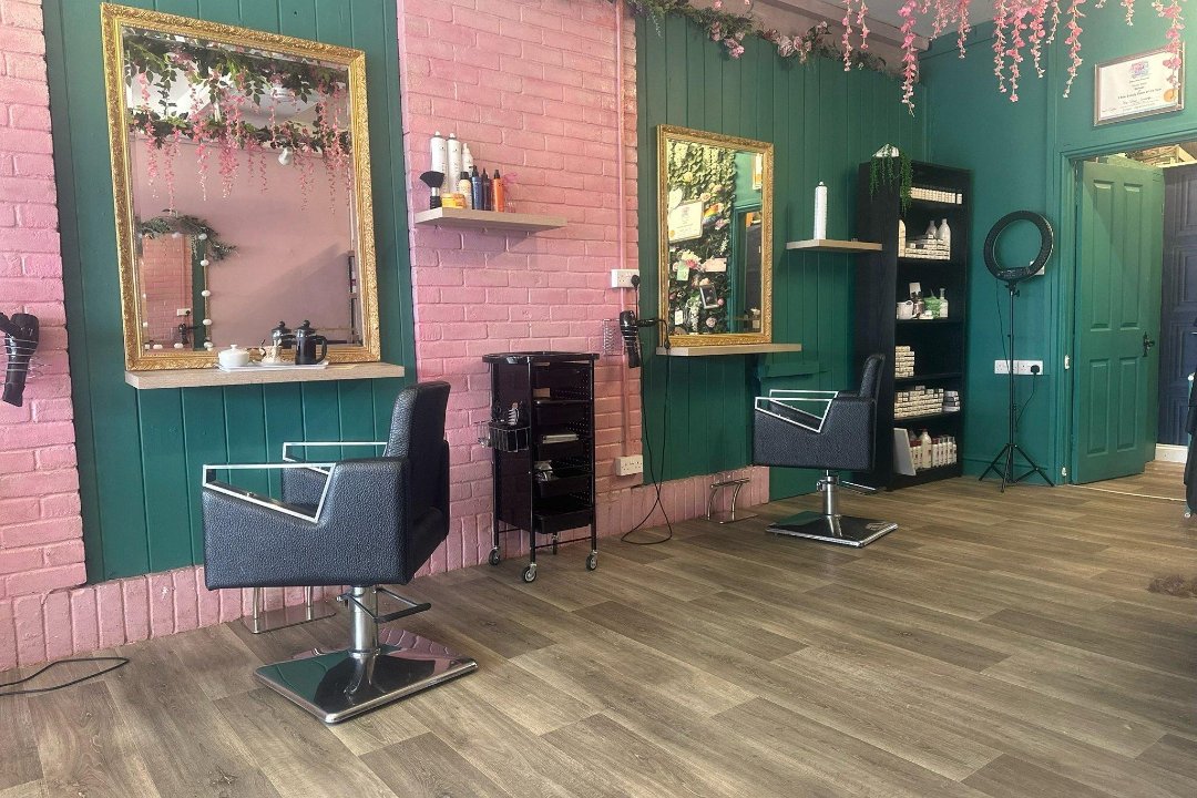 The Colour Lounge, Swansea