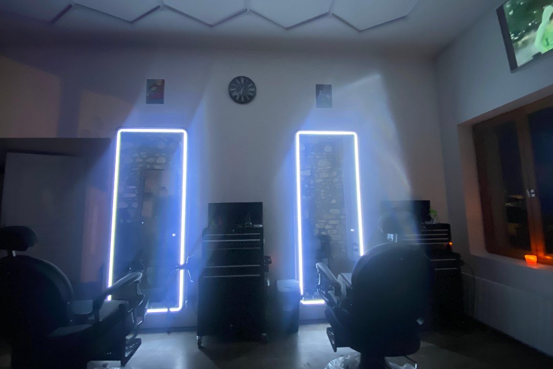 Barber brosse, Persan, Val-d'Oise