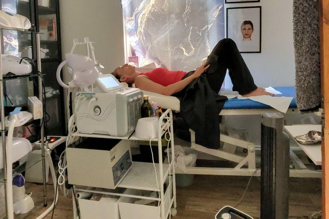 Fire Hut, Chinbrook Road, London