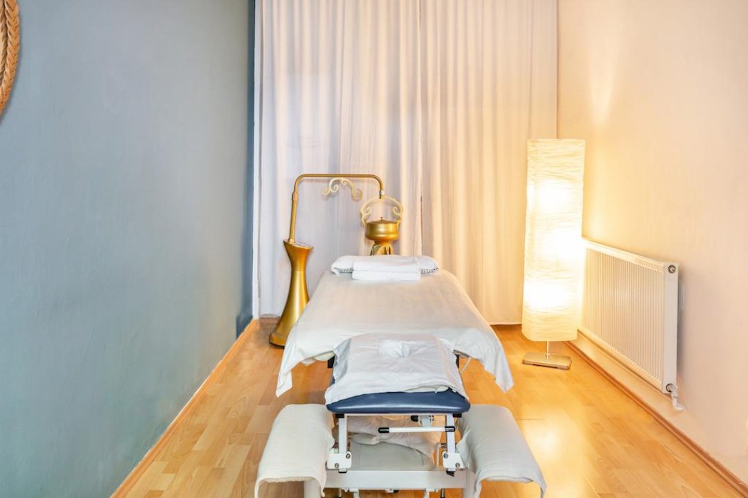 HEYI TCM MASSAGE INSTITUT, Michelbeuern, Wien