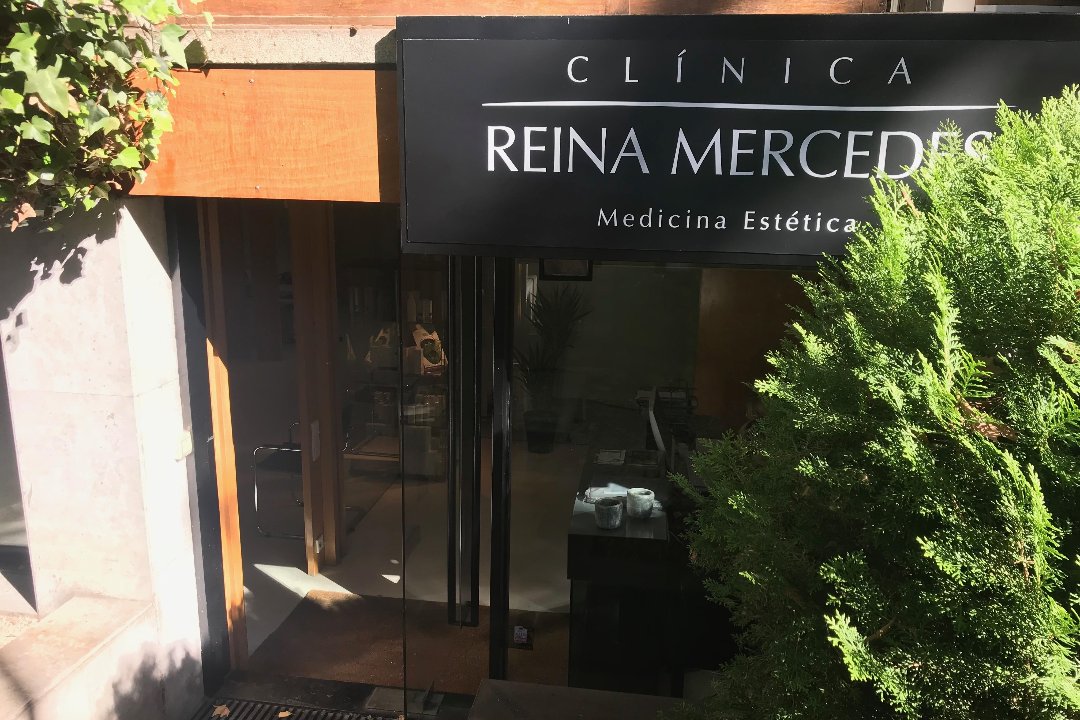 Clínica Reina Mercedes, Plaza Quito, Madrid