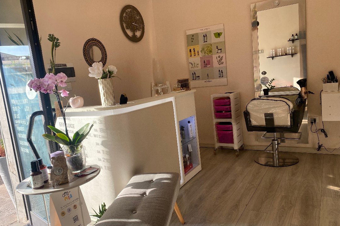 Luxury Parrucchieri, Cecina, Toscana