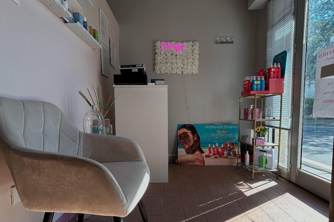 Nails Desirè di Graniero Desirè, Empoli, Toscana