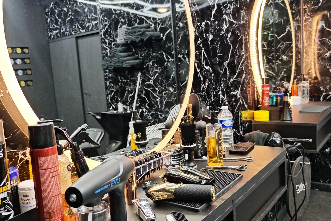 Zay Barber, Levallois-Perret, Hauts-de-Seine