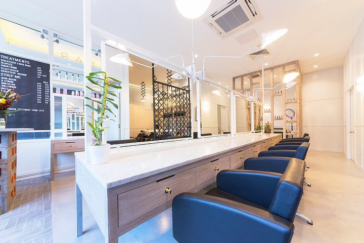 Blo Bar - Ealing  Hair Salon in Ealing Broadway, London 