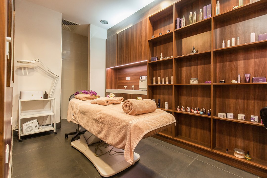 Luxus London Beauty & Massage, Pimlico, London