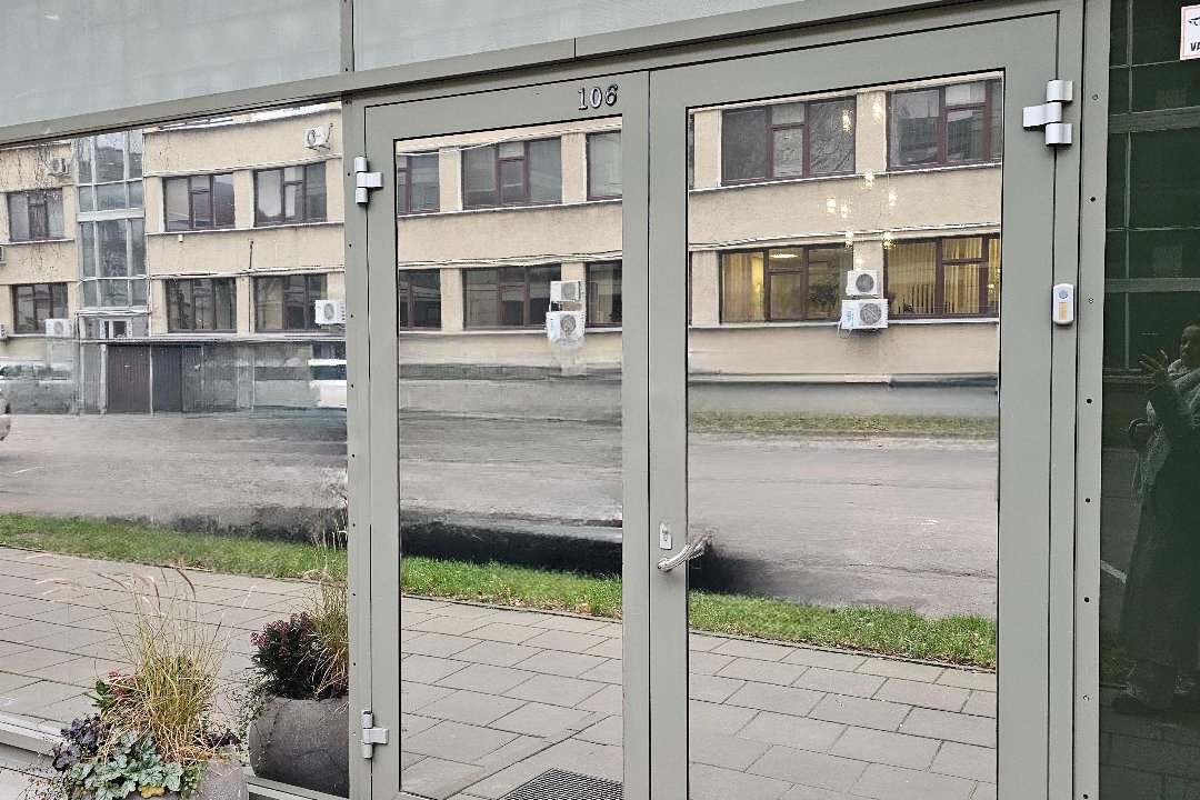 e.v nagų estetika, Žaliasis tiltas, Vilnius