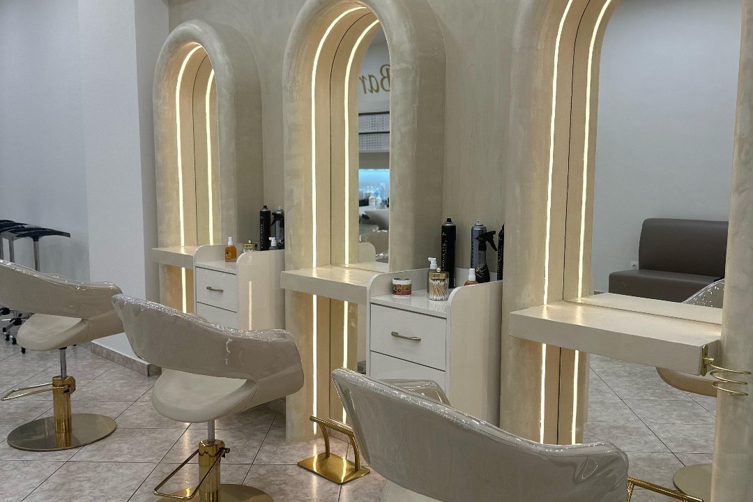 She by V, Koridallos, Piraeus