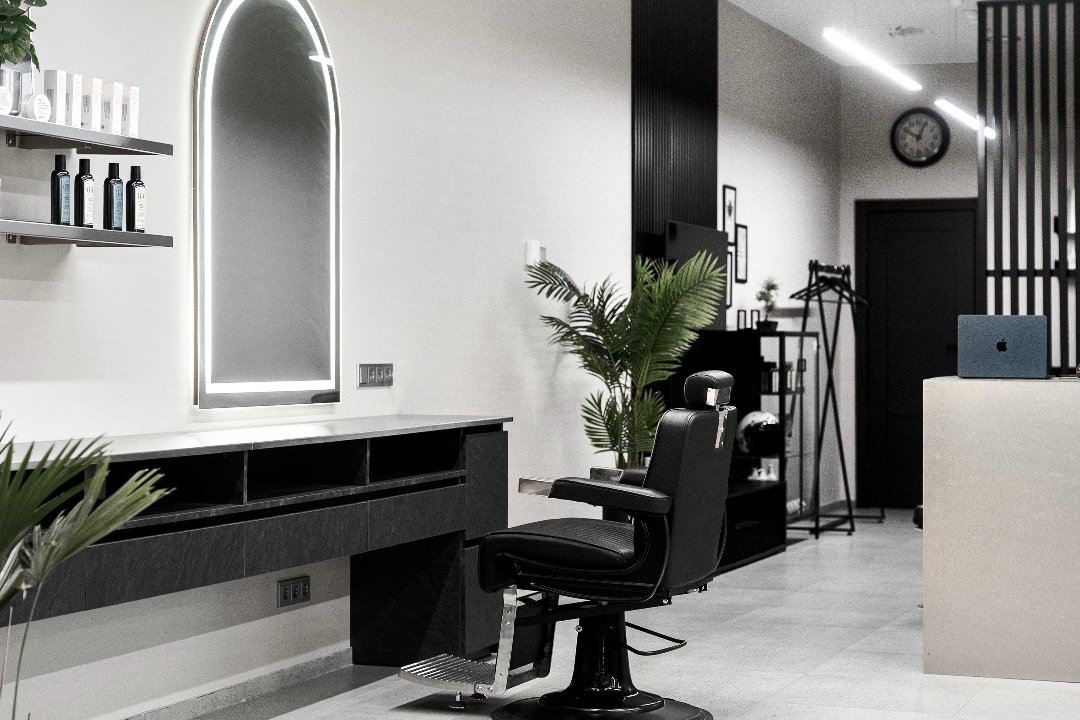 VILNIUS CITY BARBERSHOP G9, Kudirkos aikšte, Vilnius