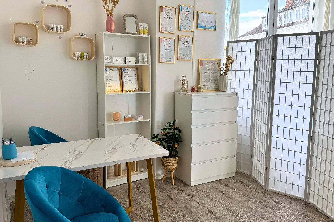 Luna Beauty Bar, Gießen