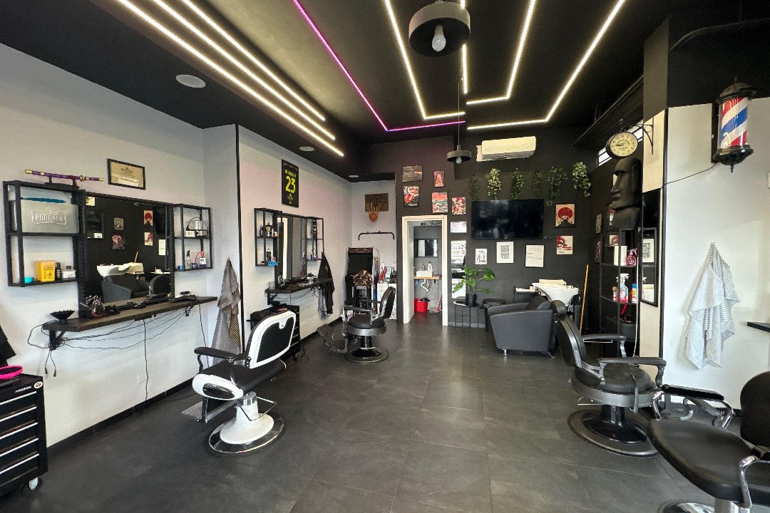 Old Ways Barber Clan, Pian due Torri, Roma