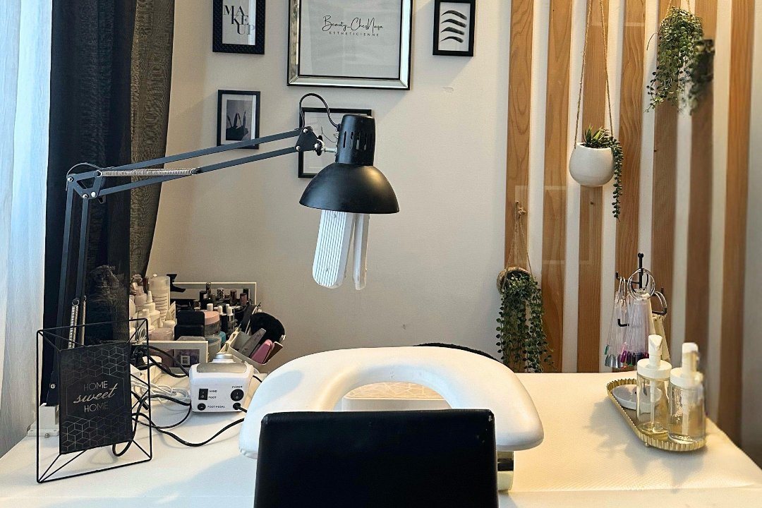 Beauty Chez Naza, Villeneuve-Saint-Georges, Val-de-Marne