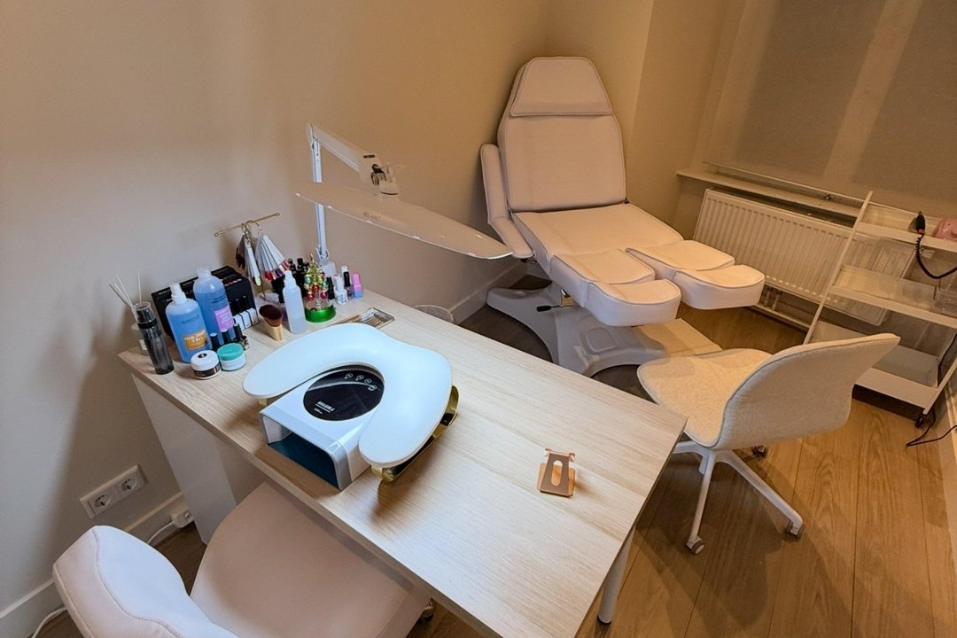 Ksenia nails beauty, Bijenkorf, Amsterdam