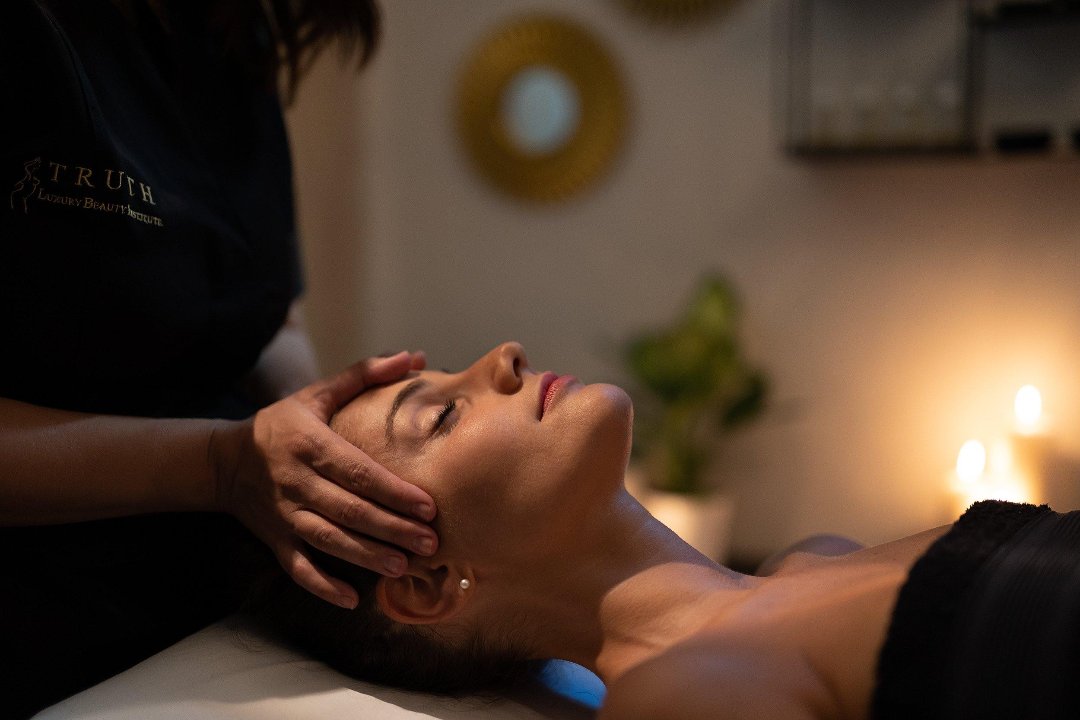 Truth - Luxury Beauty Institute Rho, Rho, Lombardia