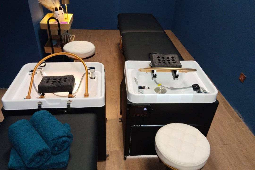 Oh La La! Head Spa, San José de Valderas, Comunidad de Madrid