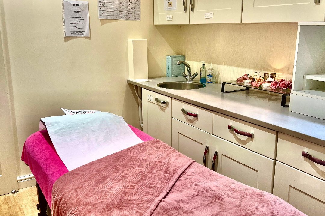 Blossom Beauty Room (Ladies Only Salon), Twyford, Berkshire