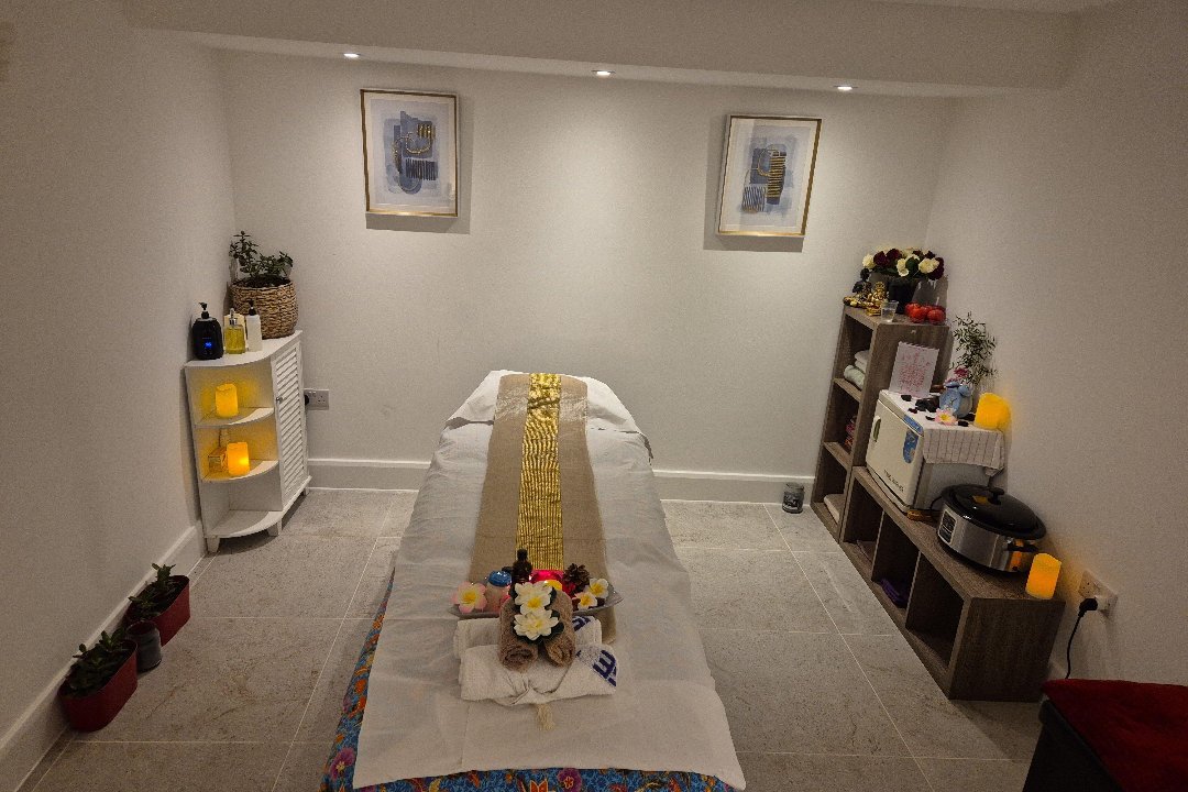 Wellbeing Massage at Heal wellness clinic st ablans, St Albans, Hertfordshire